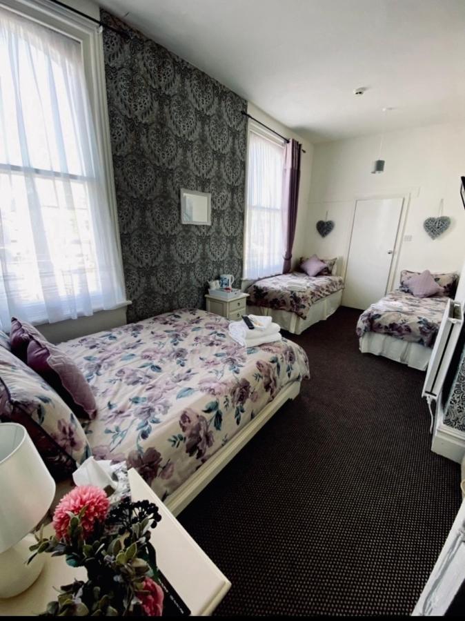 Shiray Hotel Μπλάκπουλ Εξωτερικό φωτογραφία