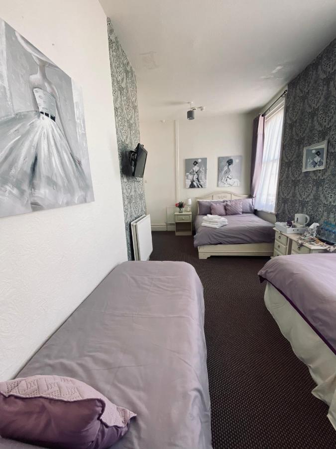 Shiray Hotel Μπλάκπουλ Εξωτερικό φωτογραφία